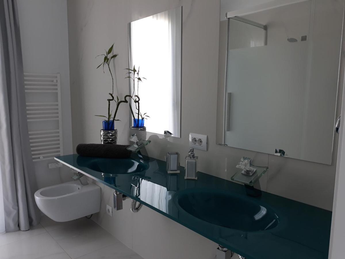 Villa Luxury Paradise Suites Salobrena Luaran gambar